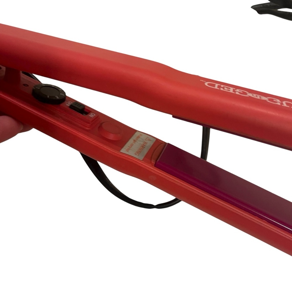 Plugged In PI Red Hair Straightener Flat Iron - Picture 3 of 3